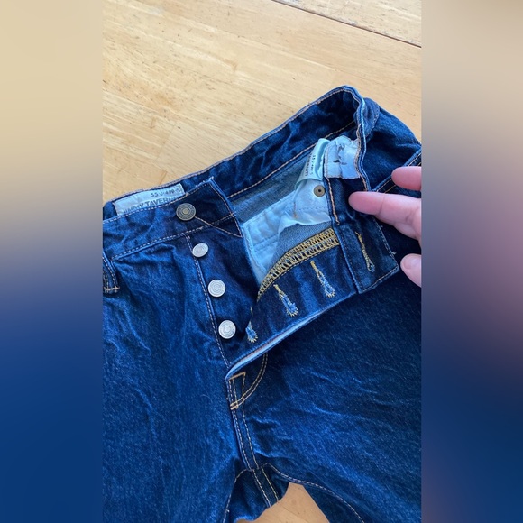 Jimmy Taverniti Denim Jeans. Distressed Wash, Button Fly Anti-Exposure. Size 34. - Picture 6 of 12